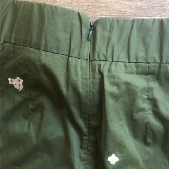 NWT Jcrew olive floral embroidered mini skirt - Picture 5 of 5